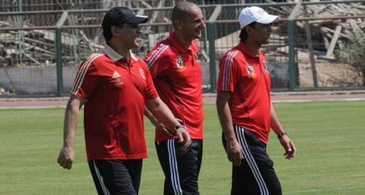 البدري يجهز اللاعبين لمباراة الزمالك 