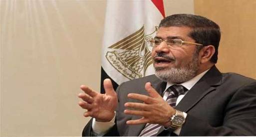 مرسي: أعمل ليل نهار لتوفير فرص عمل للعلماء والباحثين