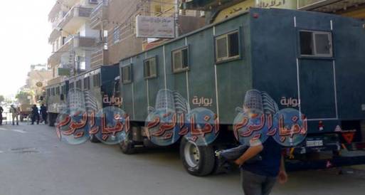 نيابة العريش تحقق في هجوم على سيارة الشرطة وسرقتها
