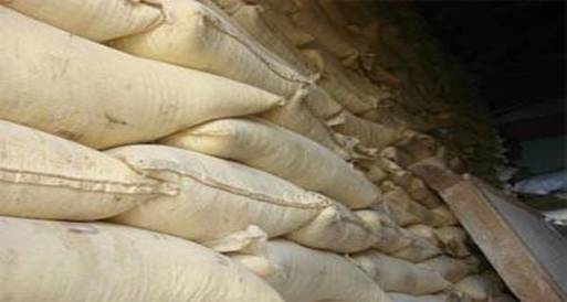 ضبط طن دقيق قبل بيعه في السوق السوداء بالغربية
