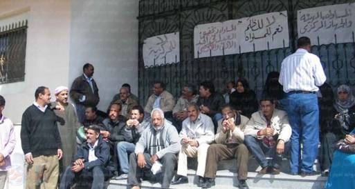 أهالي سفاجا يغلقون مجلس المدينة للمطالبة بتخصيص أراضي لهم