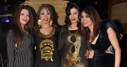بالصور... "جلابية بارتي" بتوقيع إيناس وسوار النجار