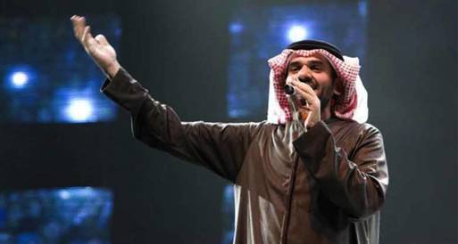 بالصور.. الجسمي يغني تحت الأمطار بمهرجان "دو للموسيقى العالمية"