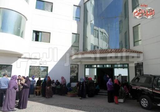 إضراب العاملين المؤقتين بمجلس مدينة الغردقة