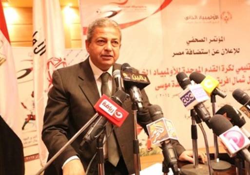 خالد عبد العزيز