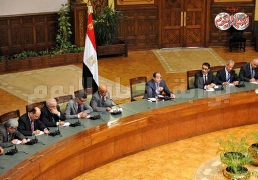 الرئيس عبد الفتاح السيسي خلال الاجتماع