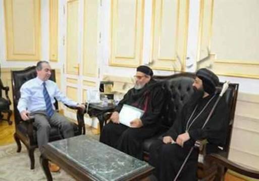 الدكتور خالدزكريا العادلى محافظ الجيزة يستقبل الانبا زوسيما أسقف أطفيح