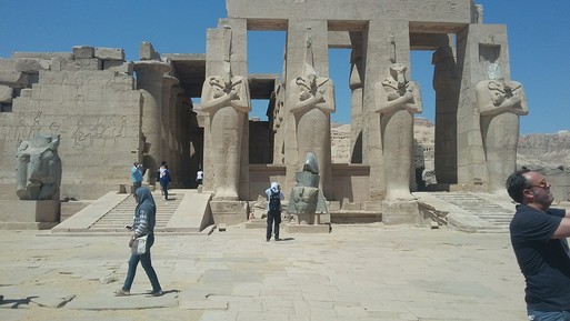 وصول وفد غرفة التجاره الأمريكية للأقصر
