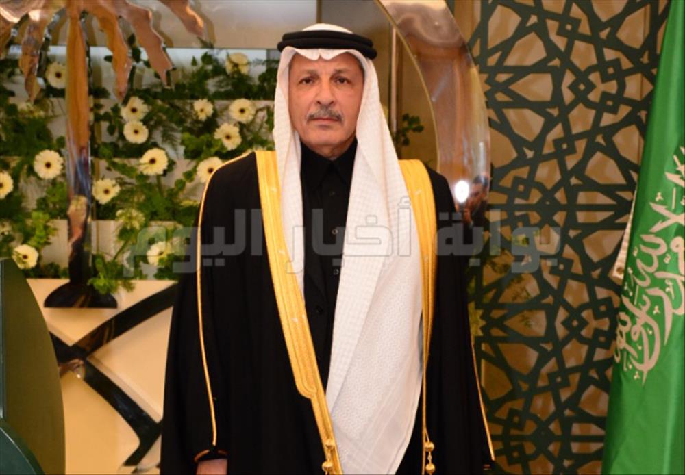 السفير أحمد قطان