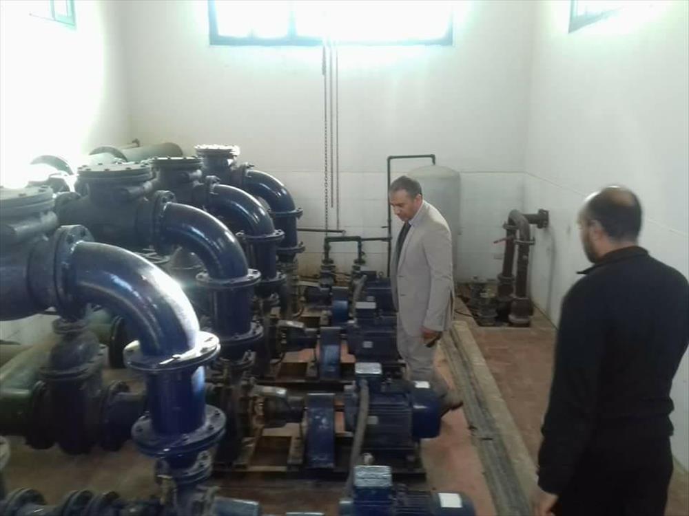 رئيس مركز ابوقرقاص بالمنيا، يتابع أعمال الصيانة لمحطة مياه جنوب
