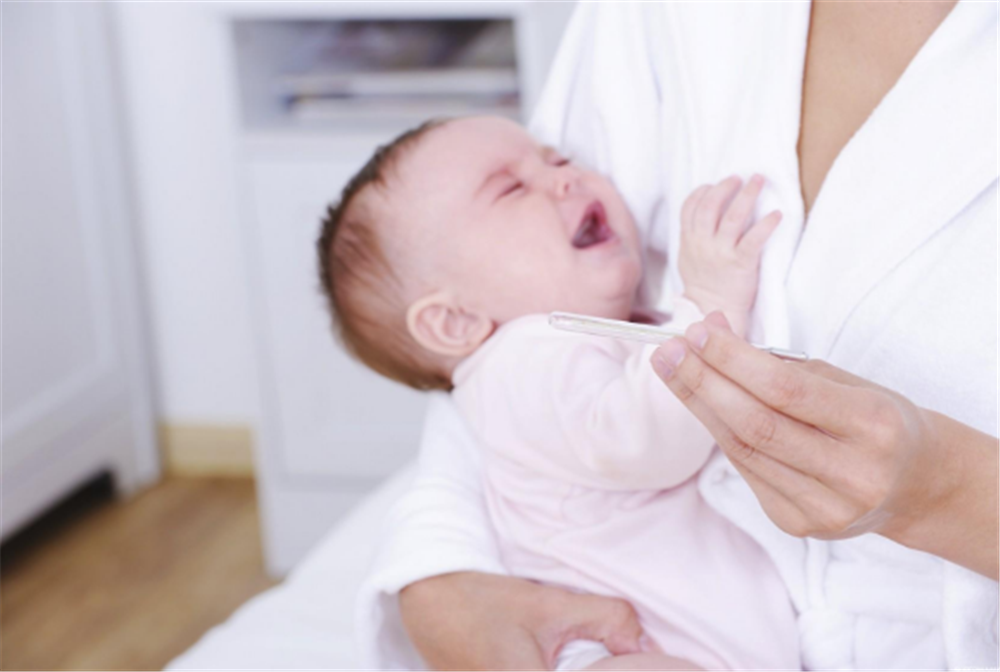 أشهر أمراض حديثي الولادة .. أبرزها الصفراء والتهاب الحفاظ