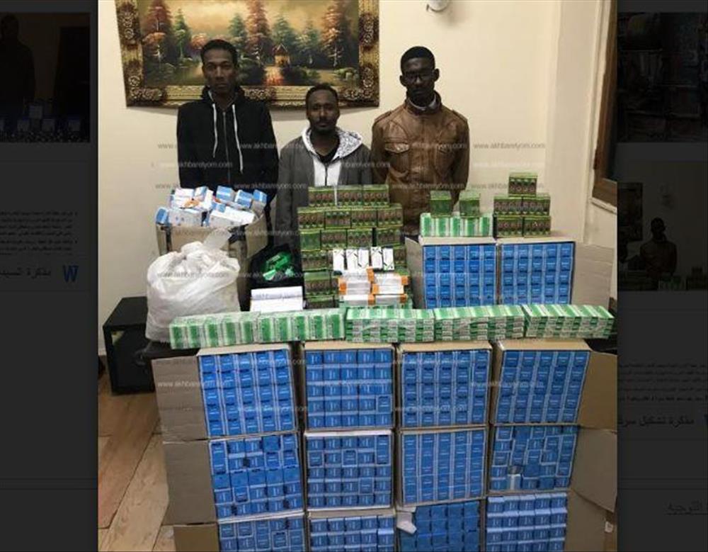 صورة المتهمين بالمضبوطات