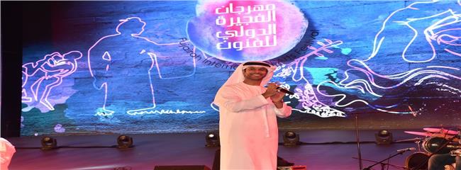 فايز السعيد خلال حفله بالفجيرة 
