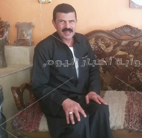 شحاتة المقدس نقيب الزبالين