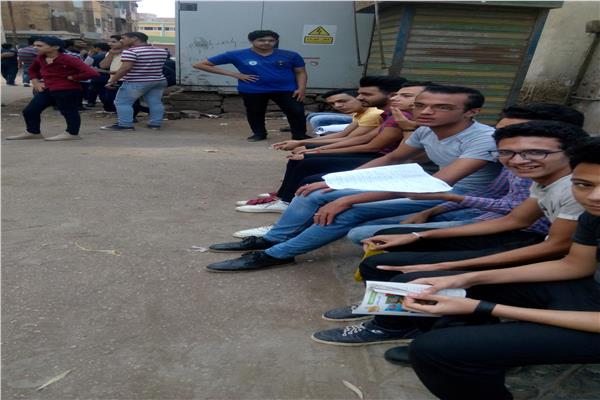 طالب يحاول الانتحار داخل لجنة امتحانات الكيمياء بالغربية