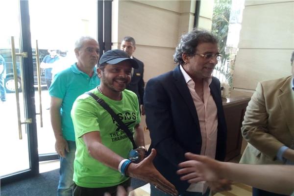 خالد يوسف ومحمد هنيدي في كواليس الدورة الـ11 لمهرجان وهران