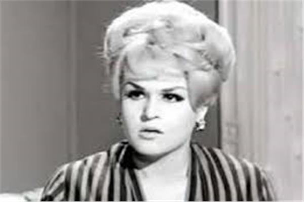 بعد رحيل الفنانة سناء مظهر .. تعرف علي 5 محطات في حياتها