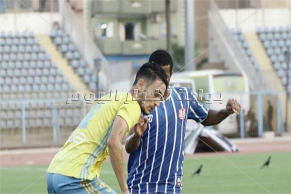 وجيه عبدالحكيم فى مباراة ظفار العماني