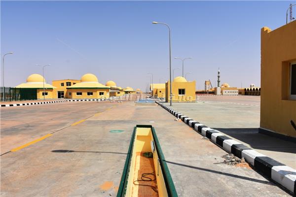 ميناء أرقين البرى جنوب أسوان
