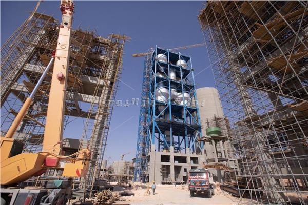 محافظ سوهاج: تكلفة «أسمنت المصريين» 5.5 مليار جنيه ويوفر 3000 فرصة عمل