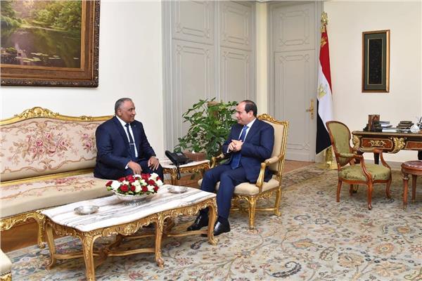 الرئيس السيسي يستقبل اللواء شريف سيف الدين