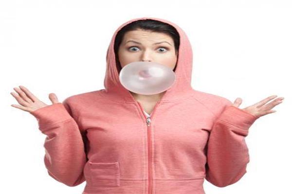 7 فوائد لتناول «العلكة» 