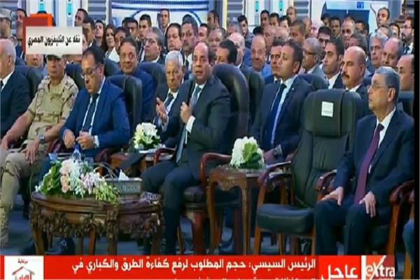 الرئيس السيسي غاضبًا لـ«رئيس الوزراء»: «هي دي فتحة كوبري!»