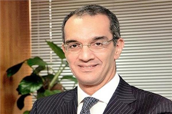  الدكتور عمرو طلعت