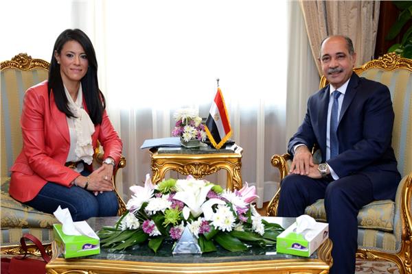وزيرة السياحة مع وزير الطيران المدني 