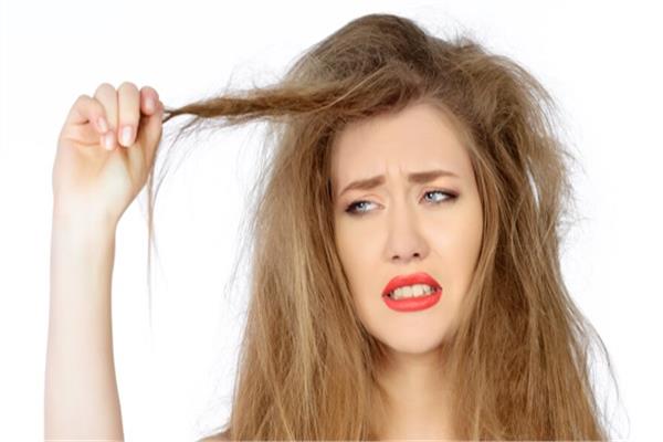 خلطة الموز المهروس مع زيت اللوز والعسل لتنعيم الشعر