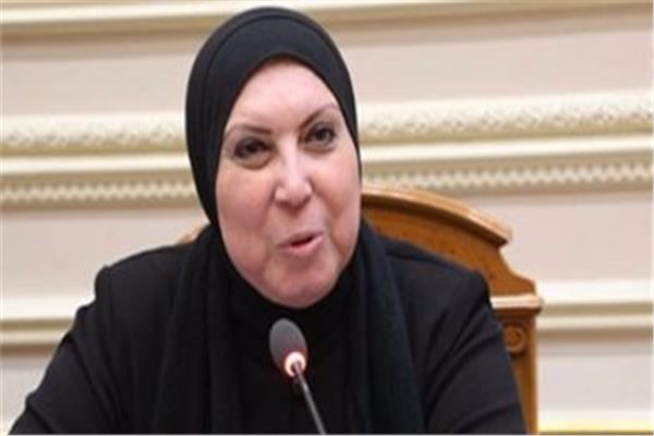 نيفين جامع
