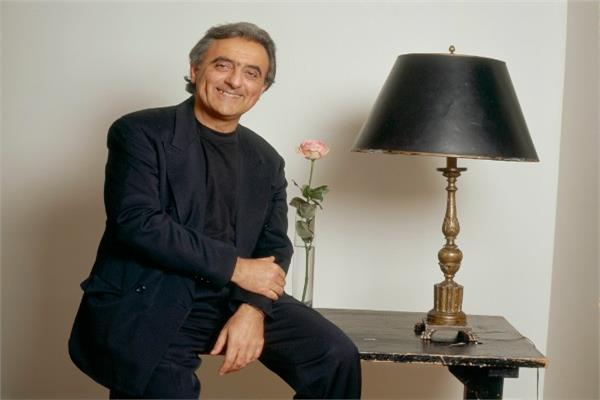 عازف البيانو المصري رمزي يسي