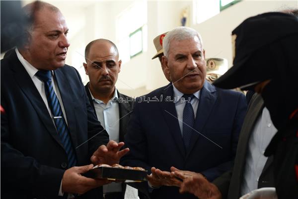 محافظ مطروح يفتتحان مصنع لانتاج التمور بتكلفة ١٠ مليون جنيه