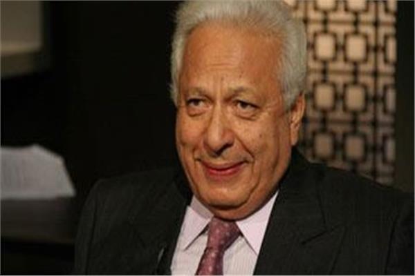 د.أحمد عكاشة