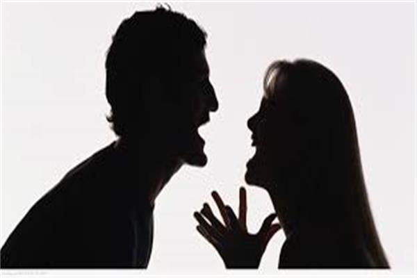 أسرار البيوت على «صفحات الفضفضة».. قنبلة تدمر الأسرة والمجتمع