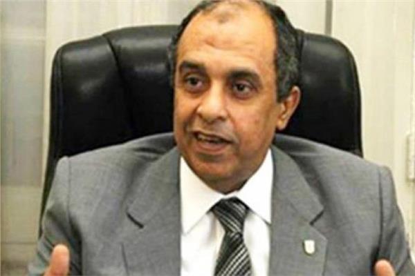  الدكتور عز الدين أبوستيت وزير الزراعة واستصلاح الأراضي