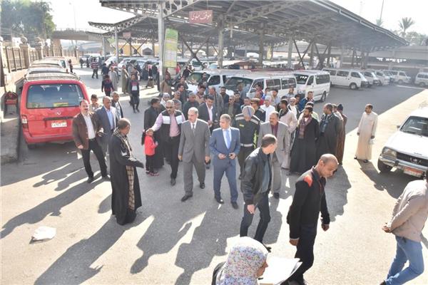 محافظ أسيوط يفتتح موقف الشادر الجديد