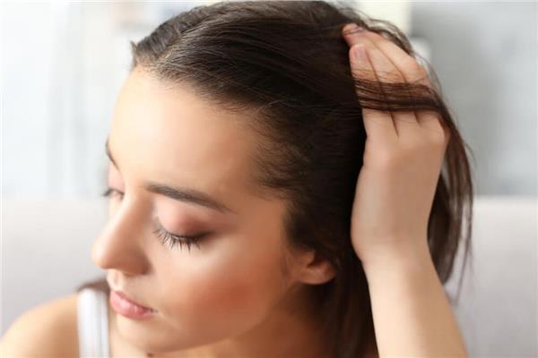 وصفة مذهلة من زيت الزعتر لعلاج فراغات وتساقط الشعر