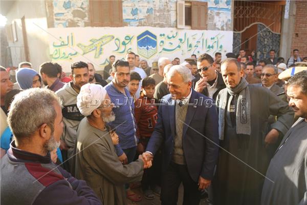 محافظ المنوفية يتفقد قرية كفر داود 