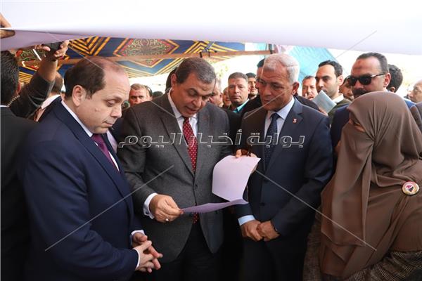 محافظ المنوفية ووزير القوى العاملة يفتتحان ملتقى توظيف 2019