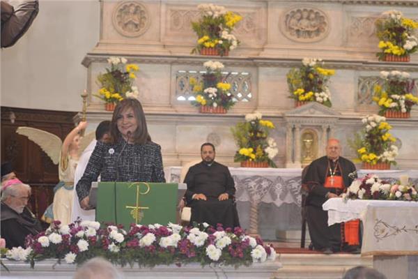 السفيرة نبيلة مكرم وزيرة الهجرة