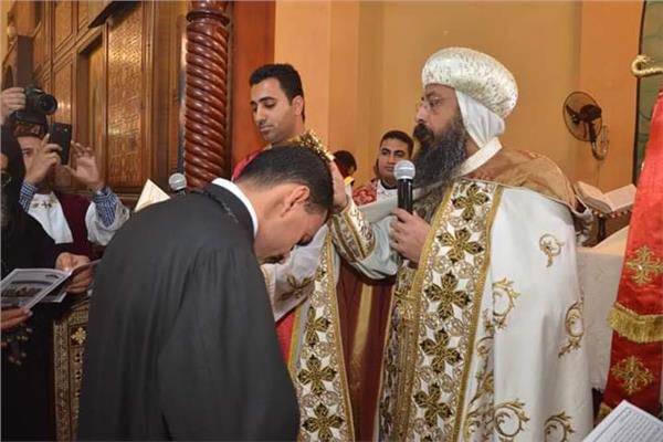 سيامة كاهن بإيبارشية أطفيح
