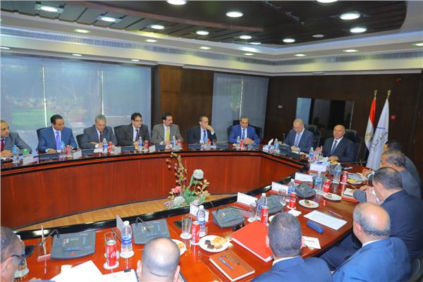 وزيرا النقل والإسكان يناقشان نتائج تقييم مشروعي «المونوريل»