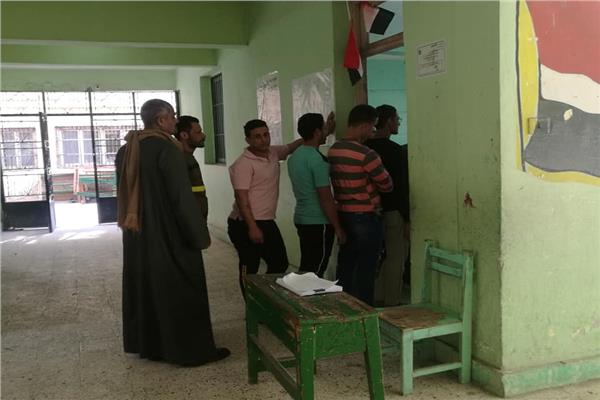 التعديلات الدستورية 2019| لا راحة بلجان المنيل.. وتواجد ملحوظ للناخبين