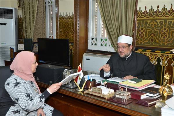 وزير الأوقاف خلال حواره مع محررة «بوابة أخبار اليوم»