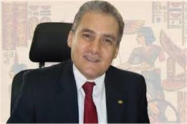  الدكتور عادل المصرى الخبير السياحى