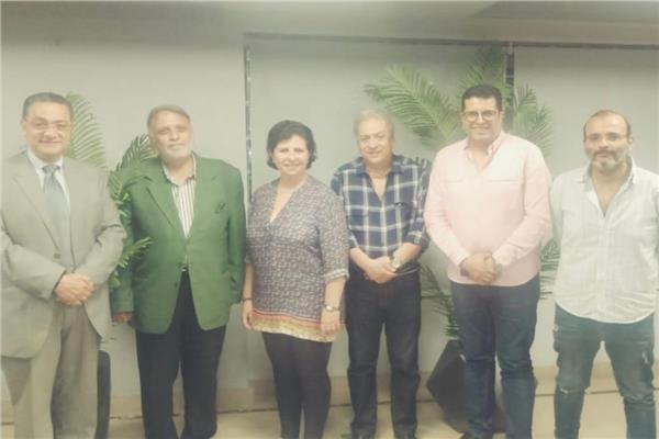 صورة لعدد من الحضور 