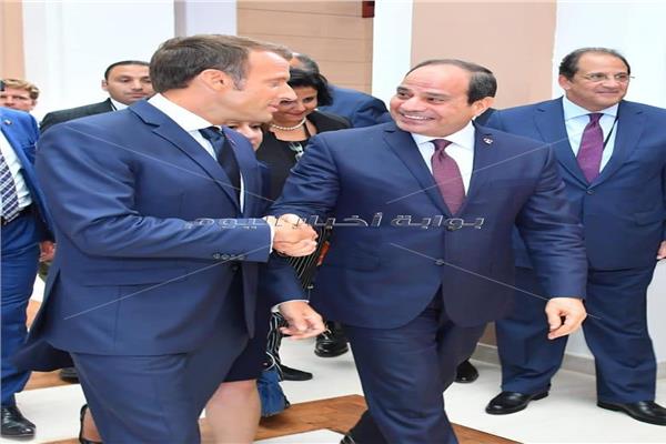 الرئيس عبد الفتاح السيسي مع ماكرون