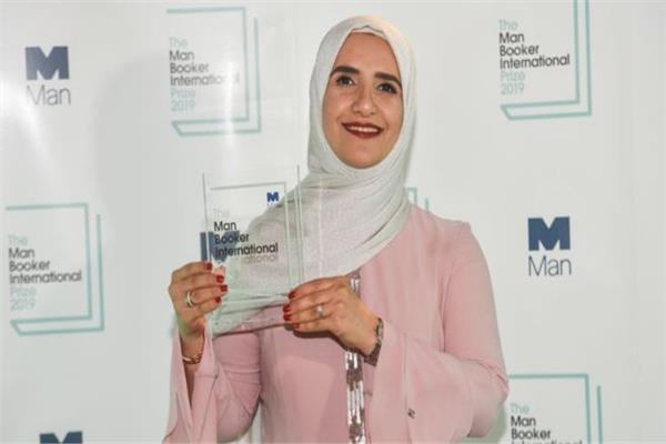 الكاتبة العمانية جوخة الحارثي