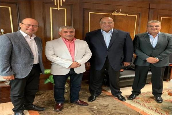 مجلس غرفة ملاحة الإسكندرية يلتقي اللواء طارق شاهين رئيس الميناء الجديد
